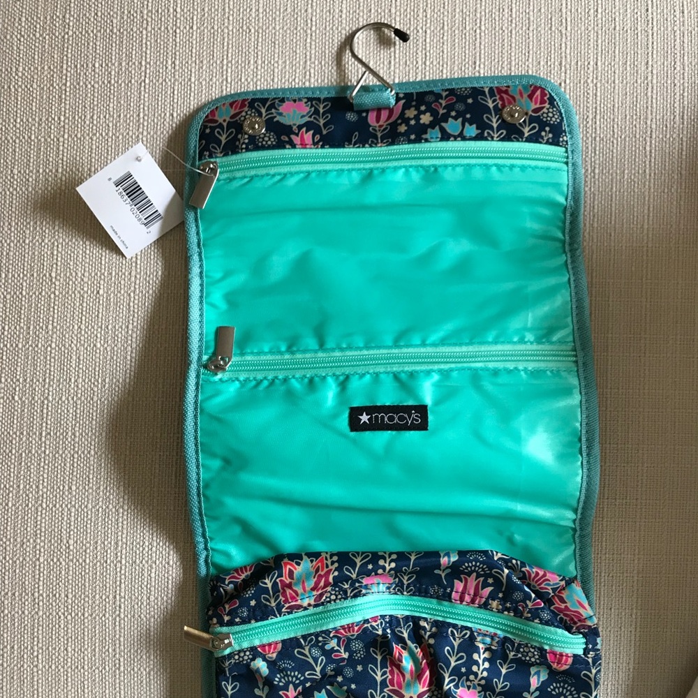 NWT Hanging Toiletry Bag